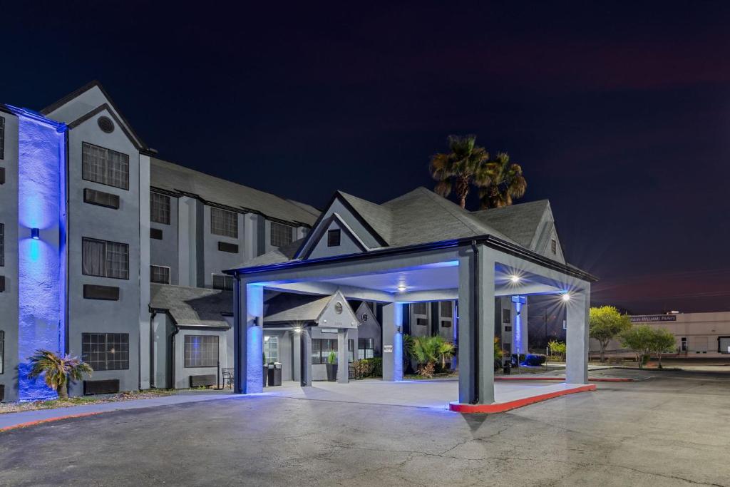 Days Inn By Wyndham San Antonio Downtown