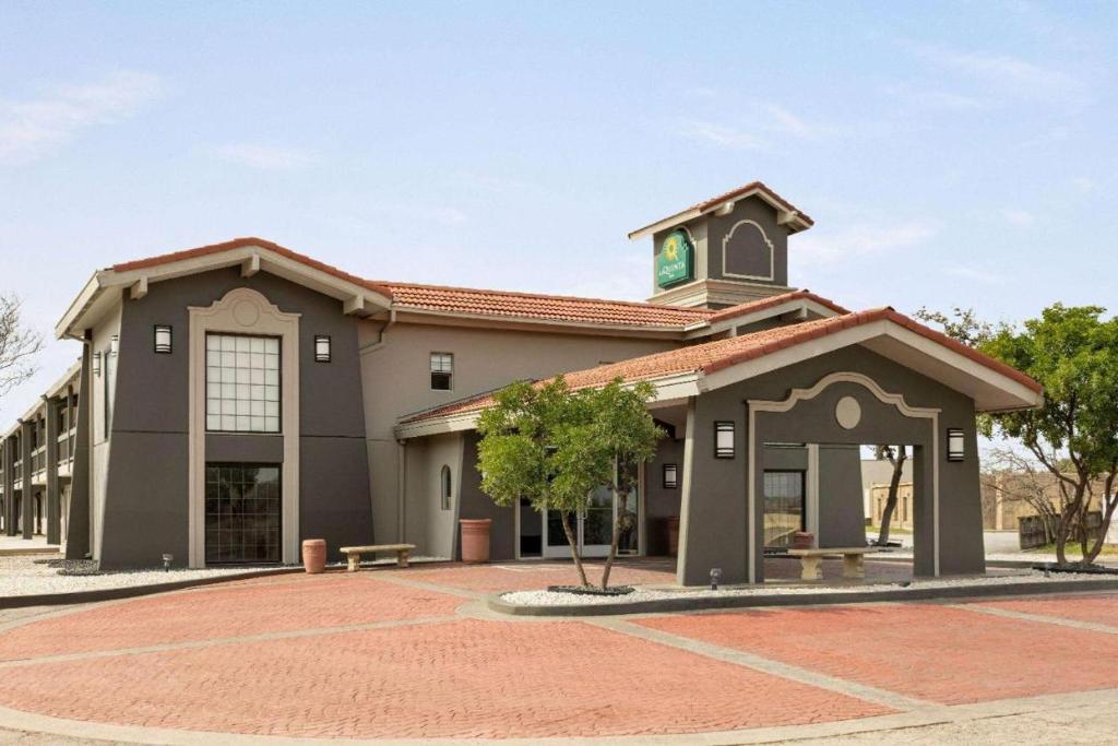 La Quinta Inn By Wyndham IH-10 West San Antonio TX