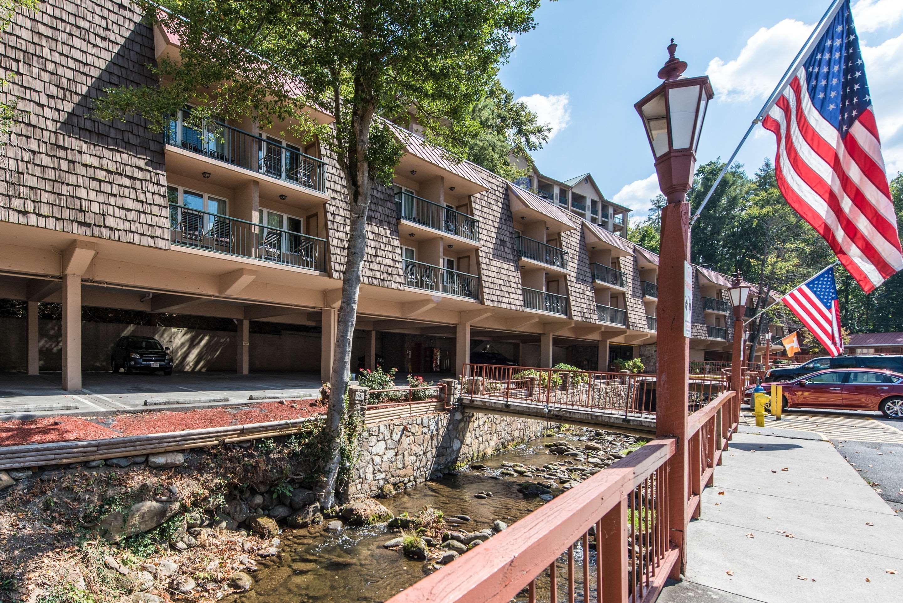 quality inn creekside - downtown gatlinburg